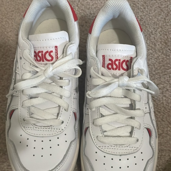 NWOT Women’s Asics S Japan in White/Red - Picture 10 of 10
